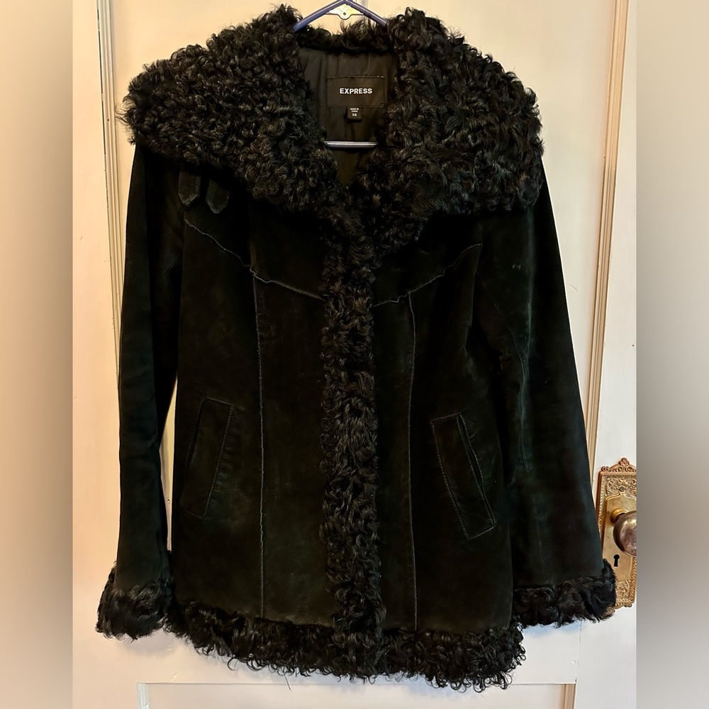 Vintage Y2K Suede Leather Coat with Dyed Lamb Fur Trim
